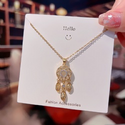 Fashion necklace