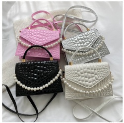 Middle size lady bags